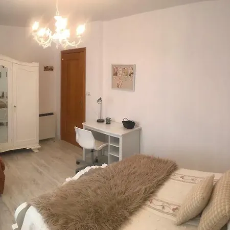 Lux House “yalidos”